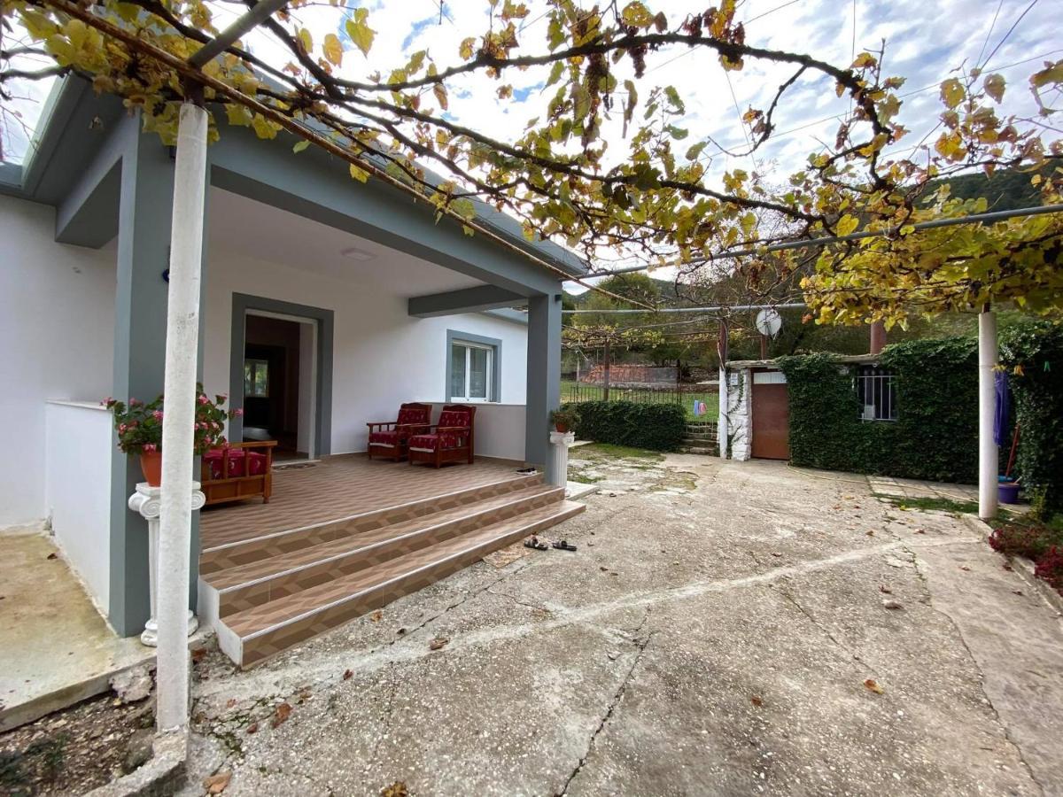 Hotel Progon House Tepelene Exterior foto