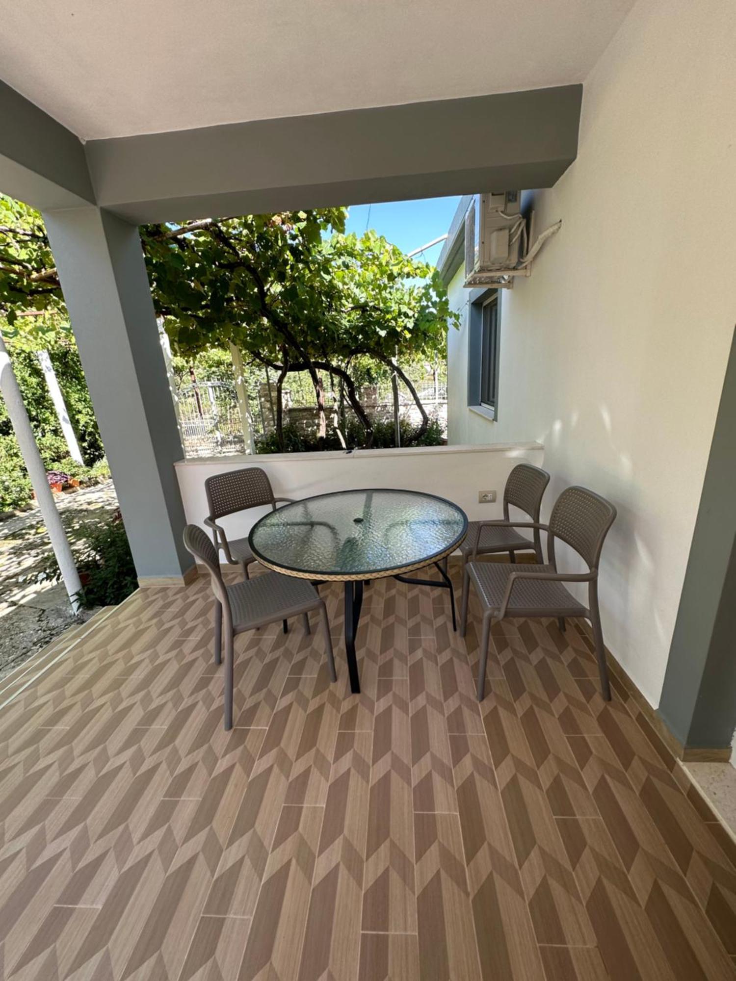 Hotel Progon House Tepelene Exterior foto