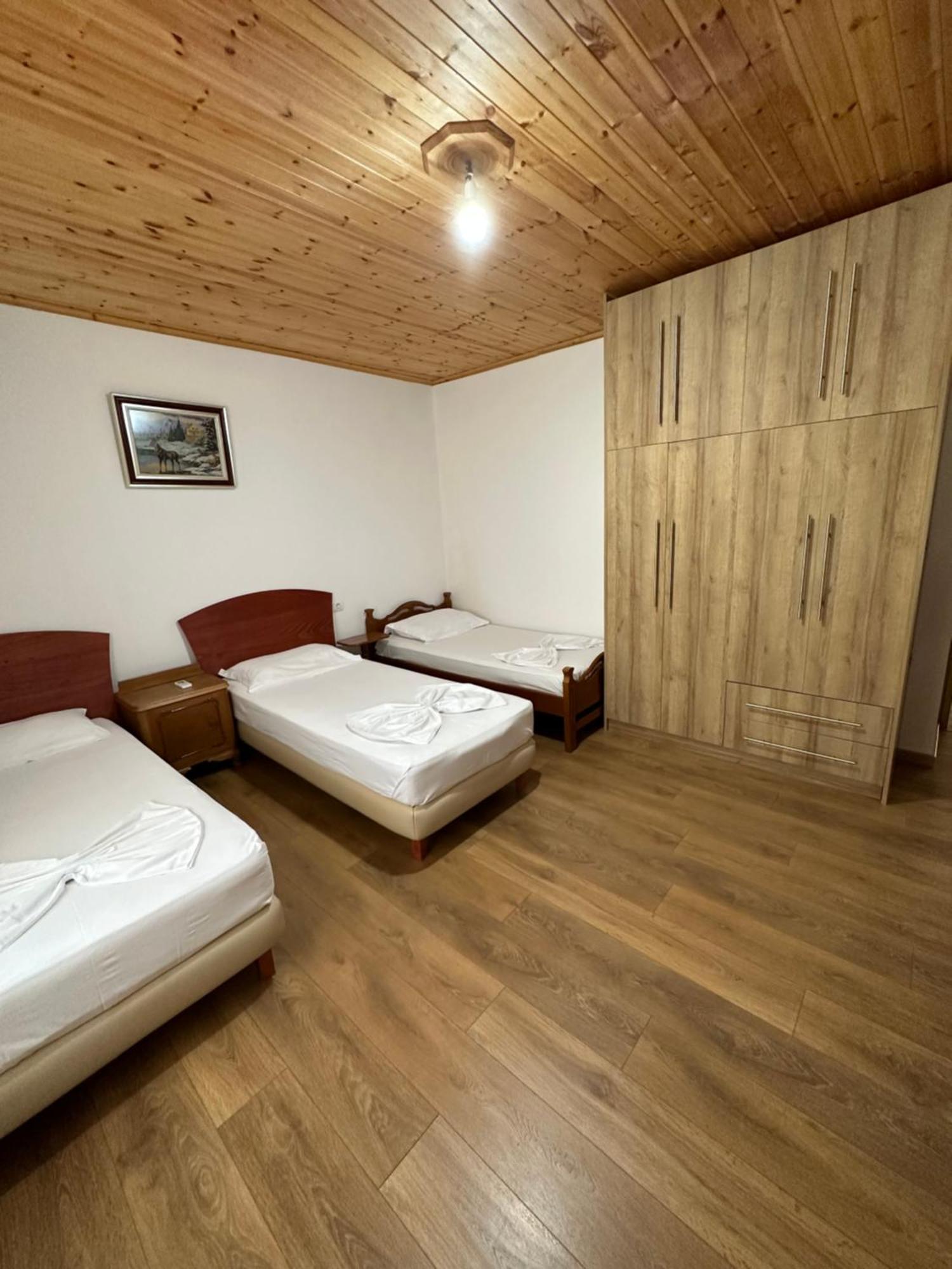 Hotel Progon House Tepelene Exterior foto